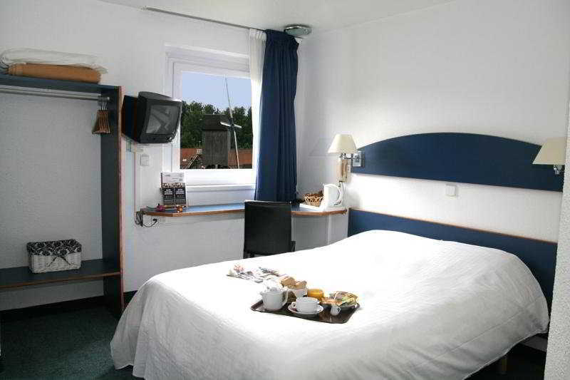 Kyriad Lille Est - Villeneuve D'Ascq Номер фото